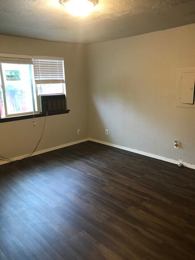 Primary Photo - 3508 N Collister Dr
