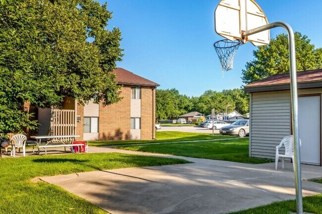 Foto del edificio - 1220 Hardin Dr