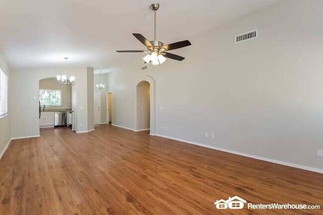 Foto del edificio - Gorgeously Updated 3 Bed, 2 Bath home in T...