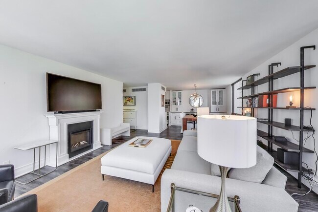Foto del edificio - 1310 N Ritchie Ct