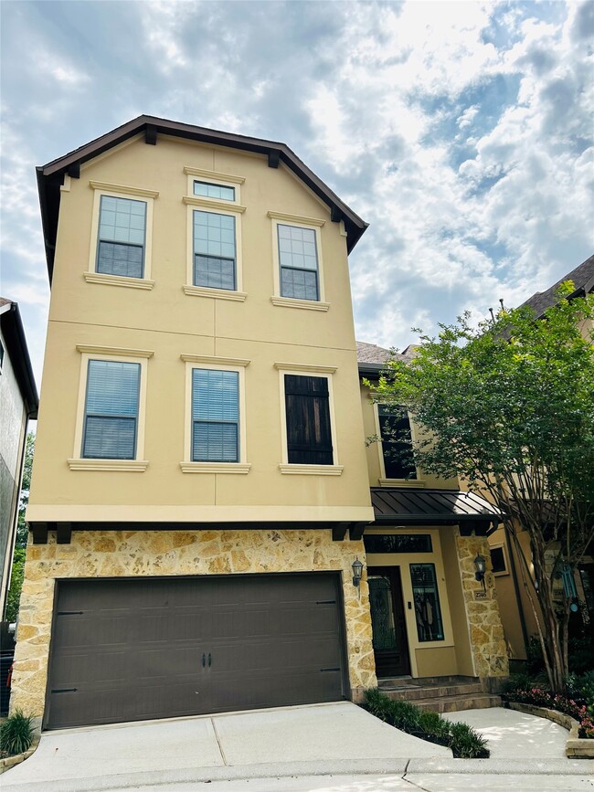 Building Photo - 2746 King's Retreat Cir