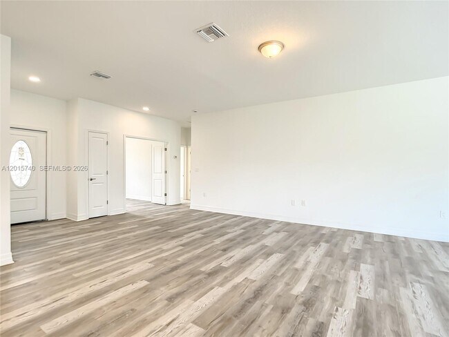 Building Photo - 14210 Luxo Ave