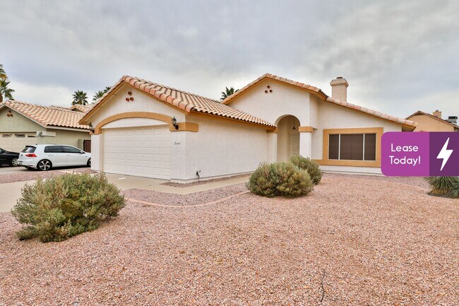 Foto del edificio - 4230 E Woodland Dr