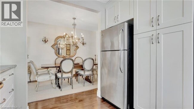 Photo du bâtiment - 35 Pearce Ave