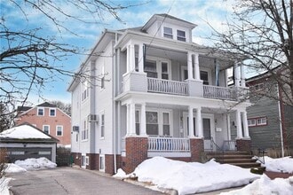 Building Photo - 43 Sargent Ave