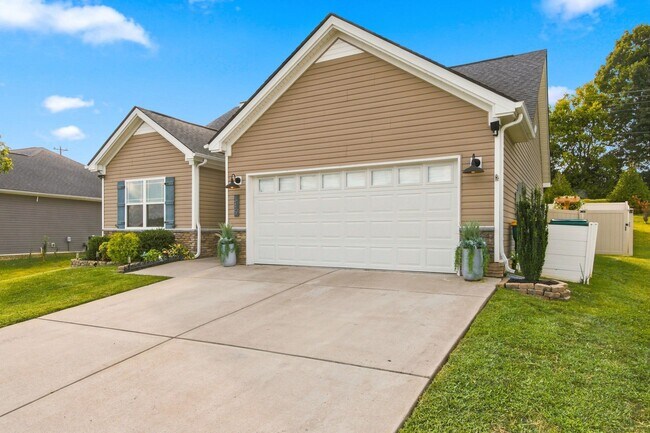 Building Photo - 345 Turney Ln