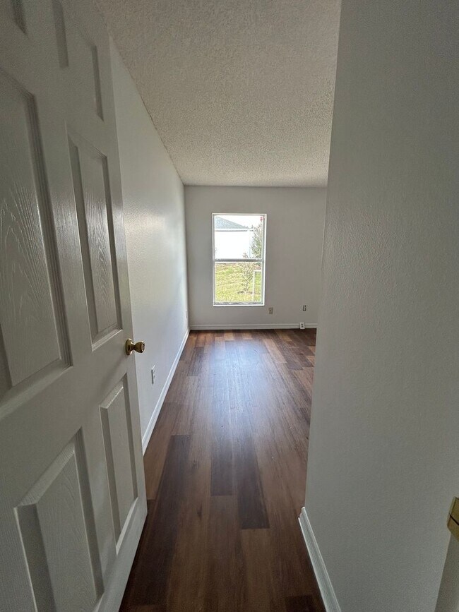Building Photo - 136 Grantham Dr