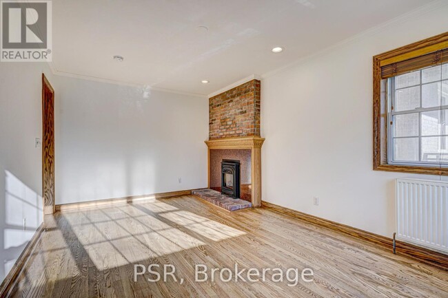 Building Photo - 98 Roselawn Ave