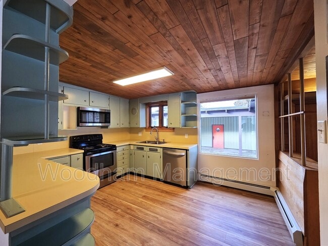 Building Photo - 621 S 14th Ave