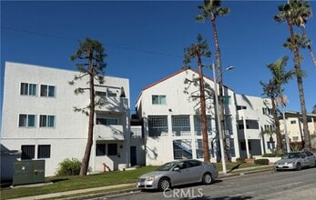 Building Photo - 811 Java Ave