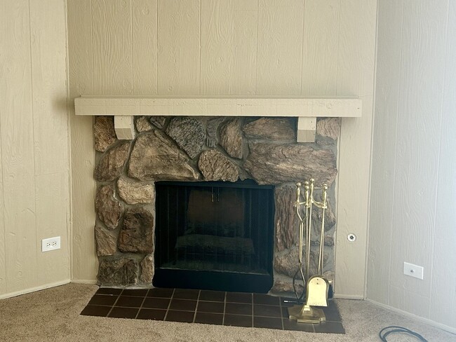 Foto del edificio - 28 Regent Cir