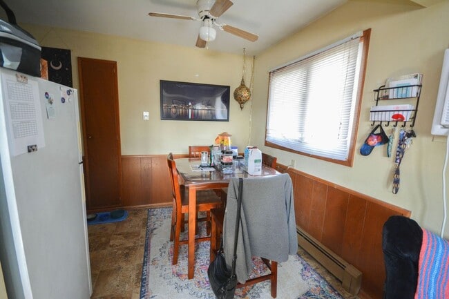 Foto del edificio - 1339 3rd Ave SW
