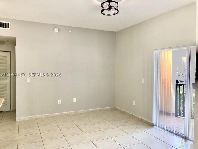 Building Photo - 7250 NW 114th Ave