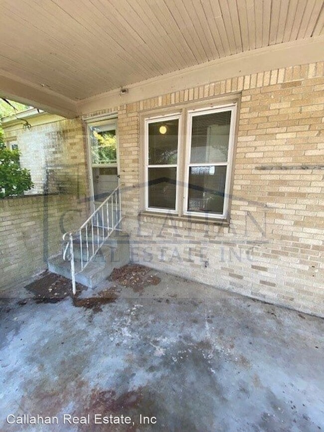 Building Photo - 2 br, 1 bath House - 3912 North Cypress