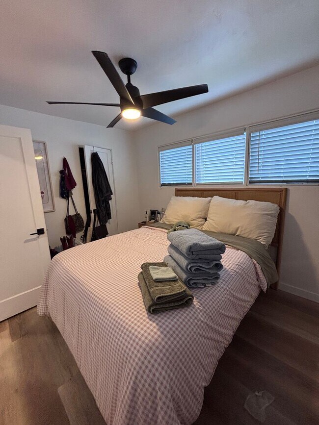 Foto del edificio - 6249-6253 Mary Lane Drive