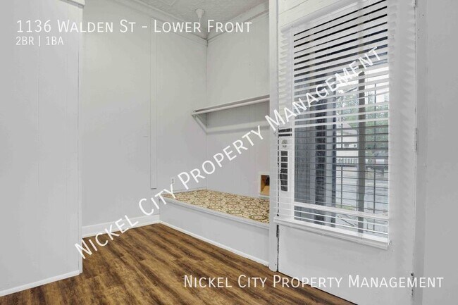 Foto del edificio - 1136 Walden Ave