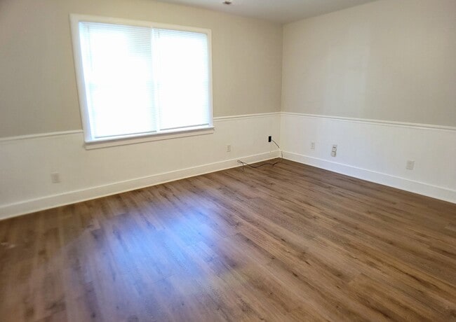 Building Photo - STOWE107