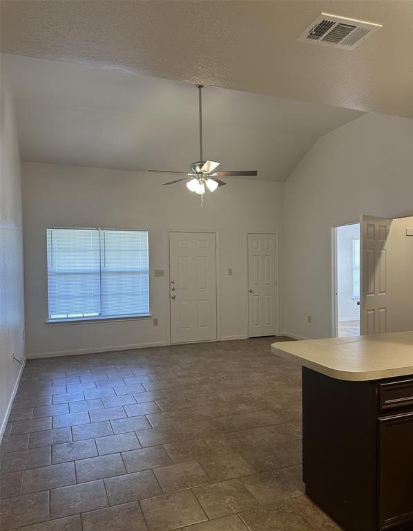 Foto del edificio - 709 Willowood