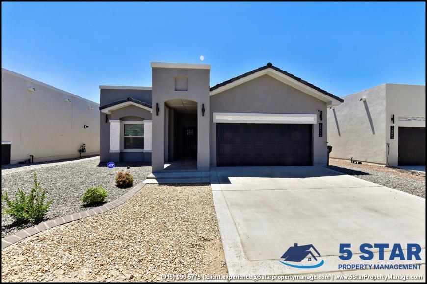 Foto principal - 4 bedroom in Horizon City TX 79928