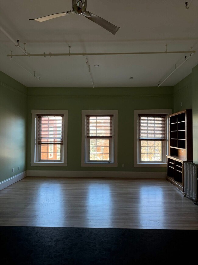 Foto del edificio - 76 Main St