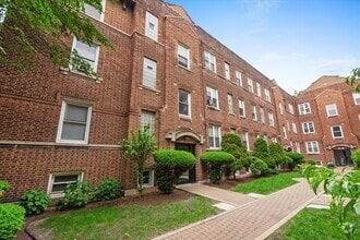 Building Photo - 656 W Oakdale Ave