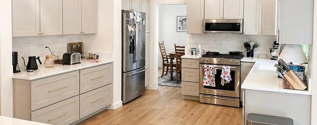 Building Photo - 8737 Inyo Cir