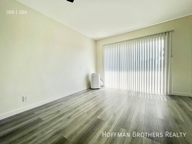 Building Photo - 254 Normandie Ave