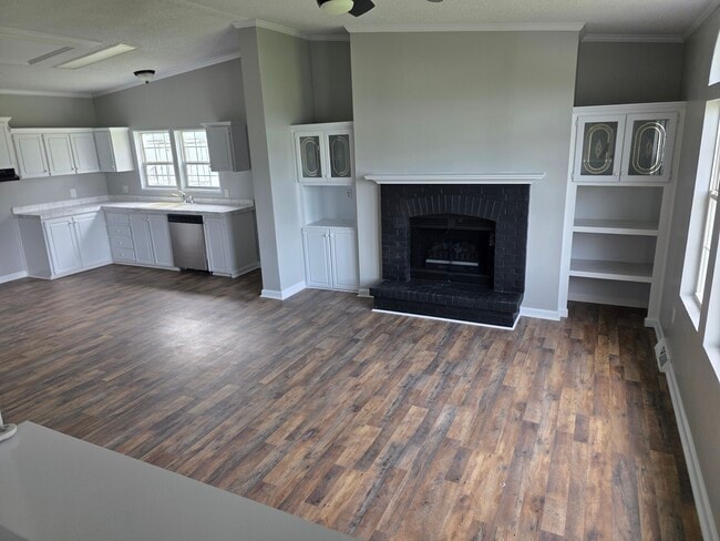 Building Photo - 1527 Haymount Rd