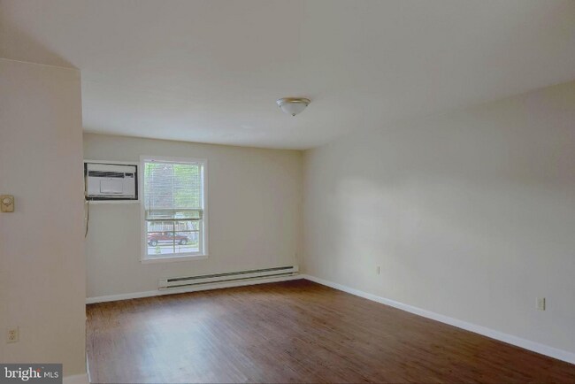 Foto del edificio - 168 S Main St