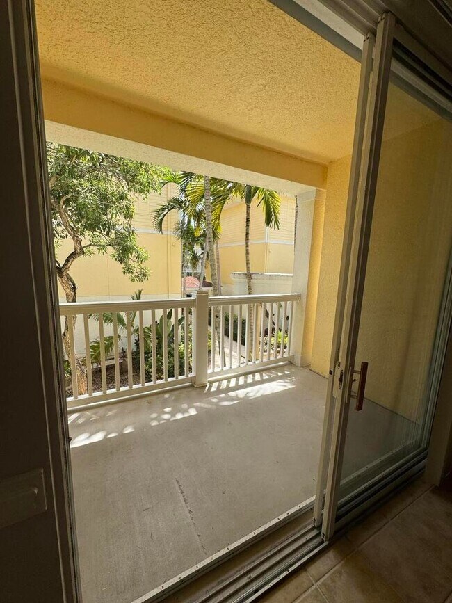Building Photo - 224 Murcia Dr