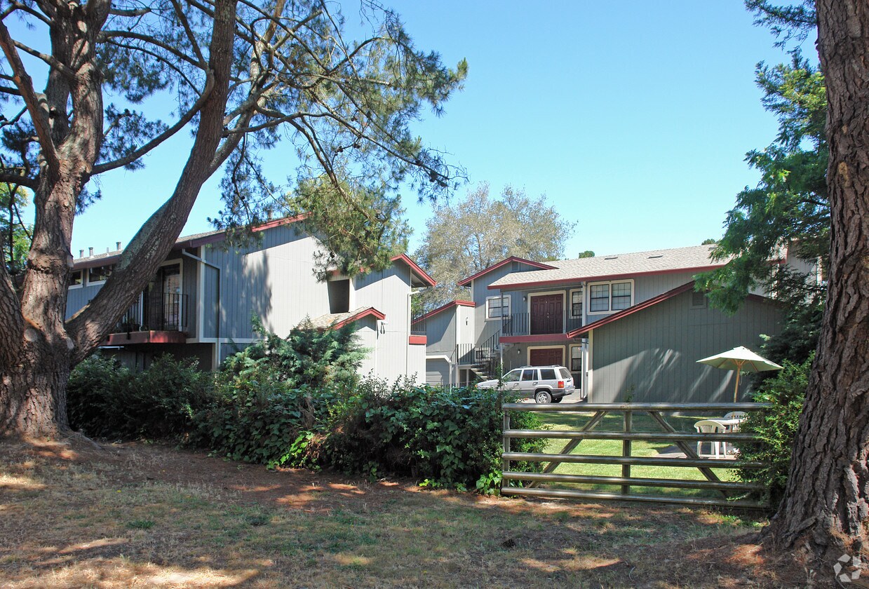 Foto del edificio - 285 Pleasant Hill Ave N