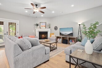 Building Photo - 4479 W Putting Green Dr