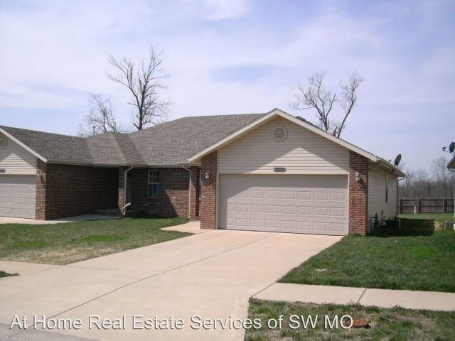 Primary Photo - 3909-3911 S Timbercreek Ave