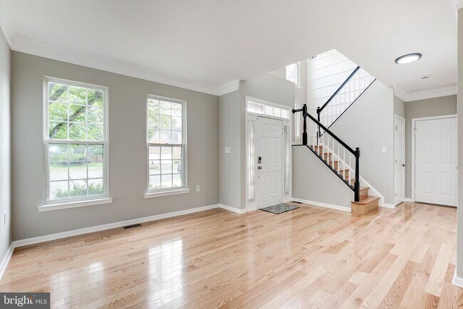 Foto del edificio - 2408 Ripplemeade Ct