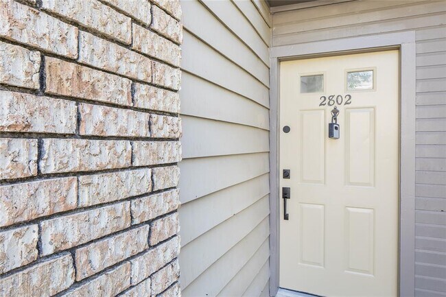 Foto del edificio - 11201 Lynbrook Dr