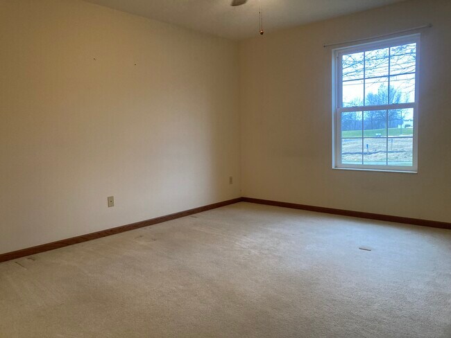 Building Photo - 801 Briarcrest Ln
