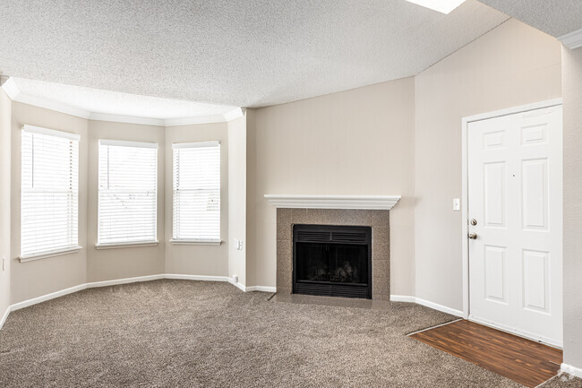 1BR, 1BA - 595SF - Highland Ridge