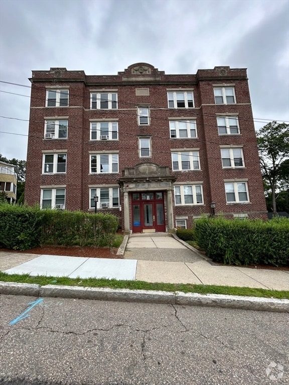 Building Photo - 31 Dennison Ave