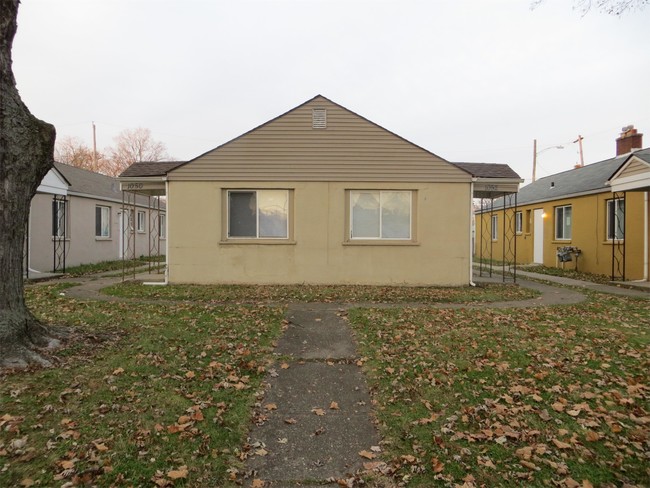 Building Photo - 1050 Loretta Ave