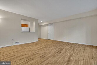 Building Photo - 41 Summit Ct