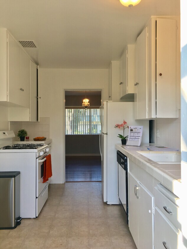 Foto principal - 5456 Village Green