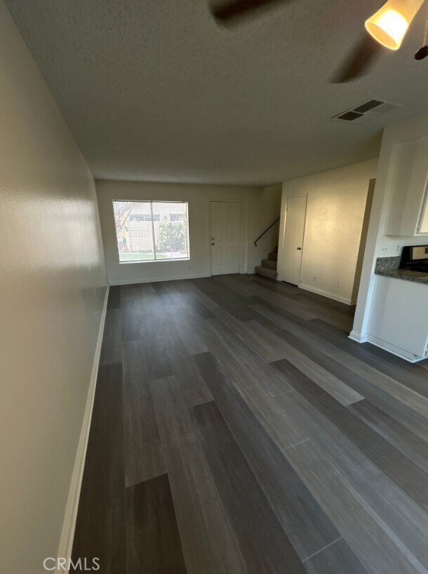 Foto del edificio - 3231 Triumph Ln