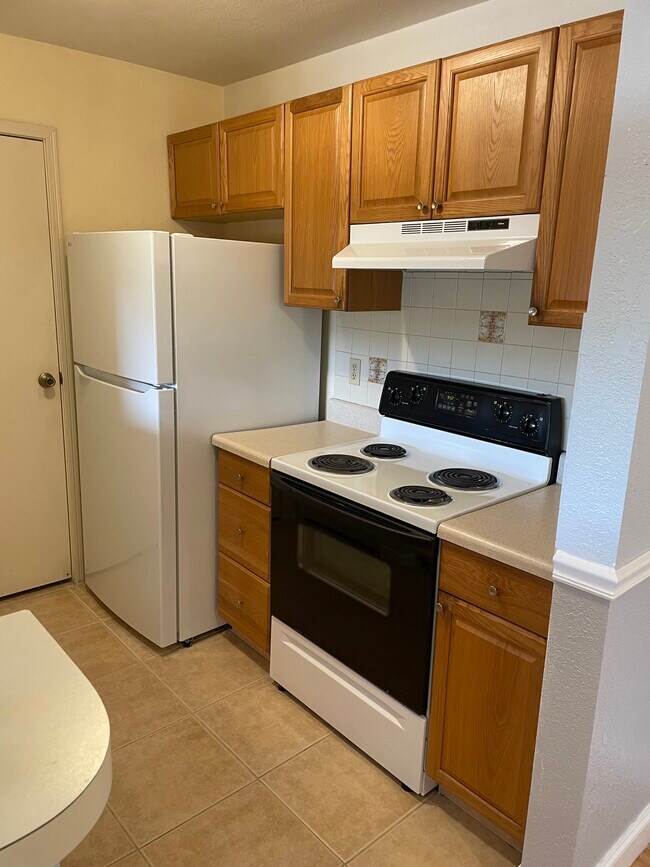 Foto del edificio - 1400 Gandy Blvd N