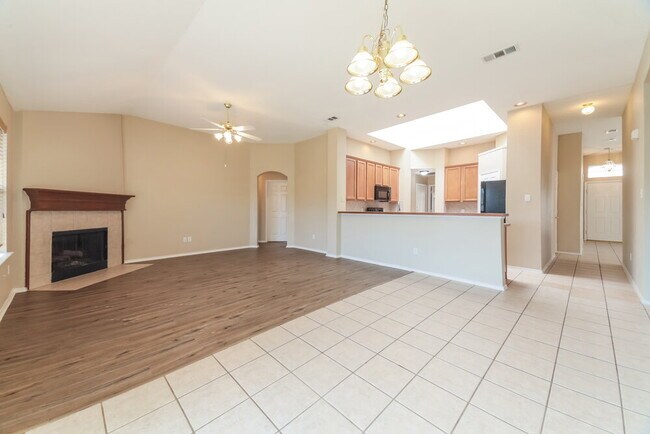Foto del edificio - 3704 St Johns Dr