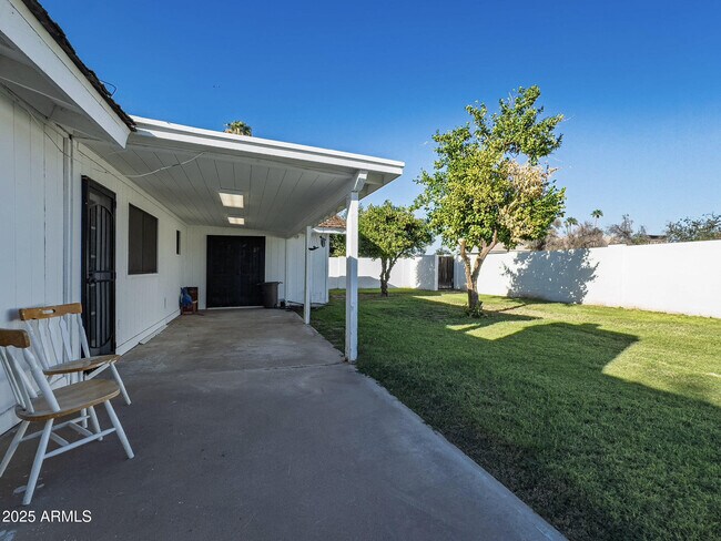 Foto del edificio - 1000 N Evergreen St