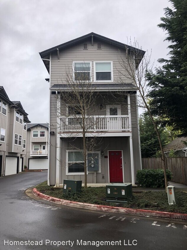 Primary Photo - 233 Whitesell St
