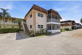 Building Photo - 10330 N Military Trl