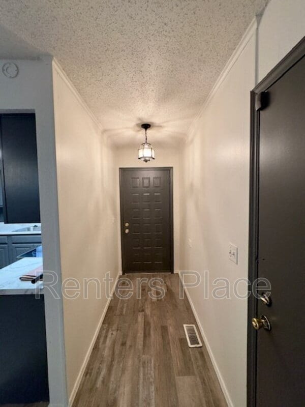 Foto del edificio - 6604 E 79th St