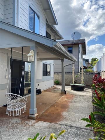 Building Photo - 95-1023-1023 Molakea St