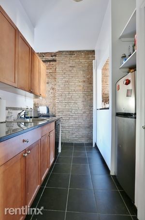 Primary Photo - 335 E 13th St